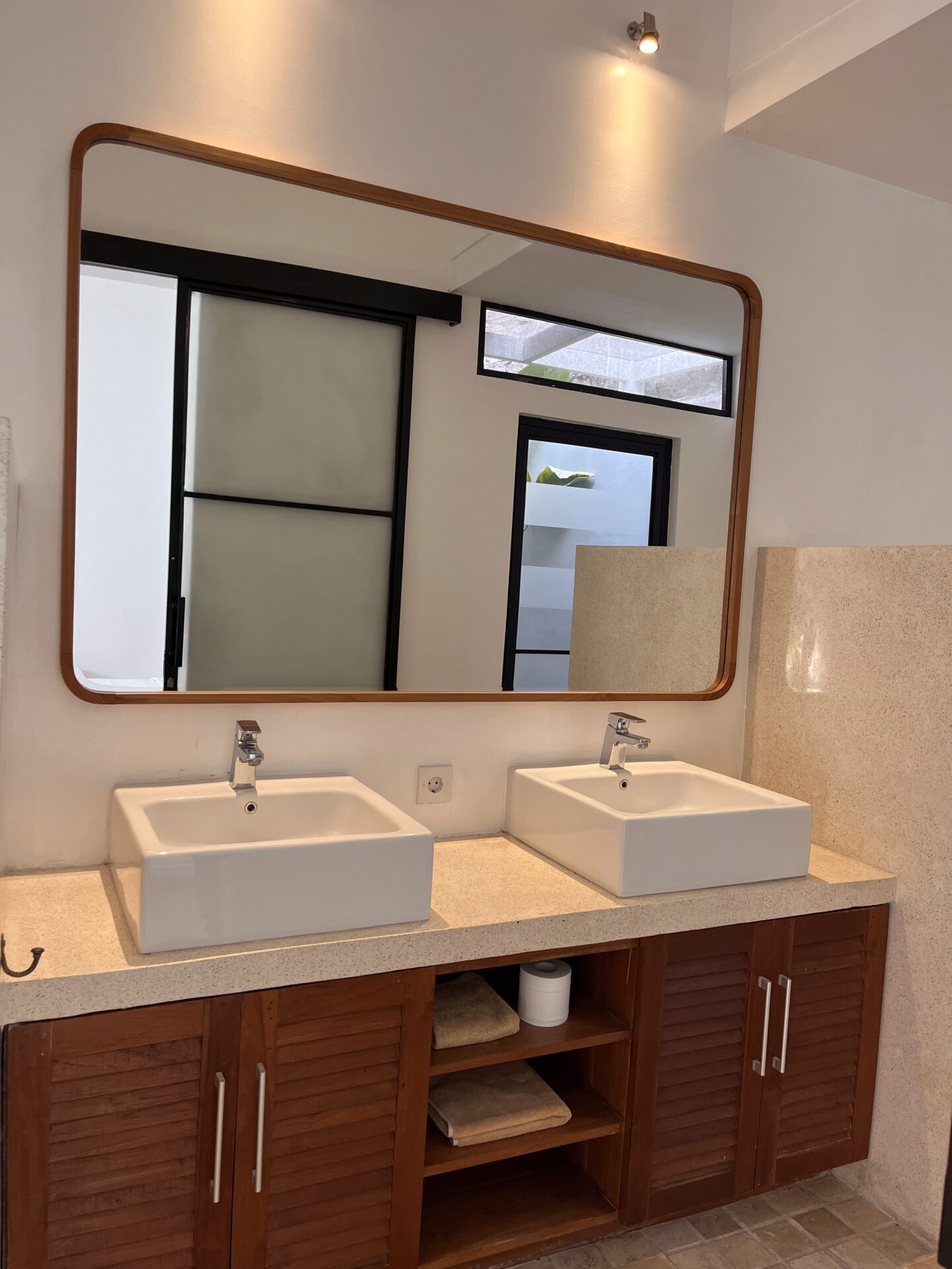 Lovely family villa in bustling Berawa — image 16