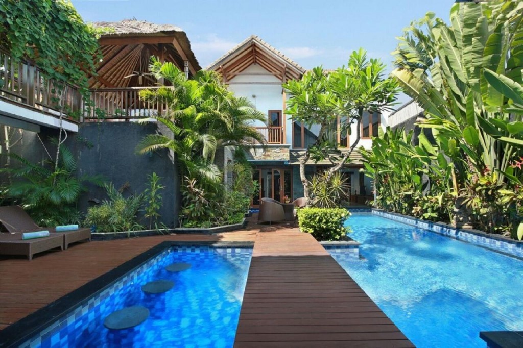 VILLA BLUE — 6BR Villa Rental in Seminyak — image 8