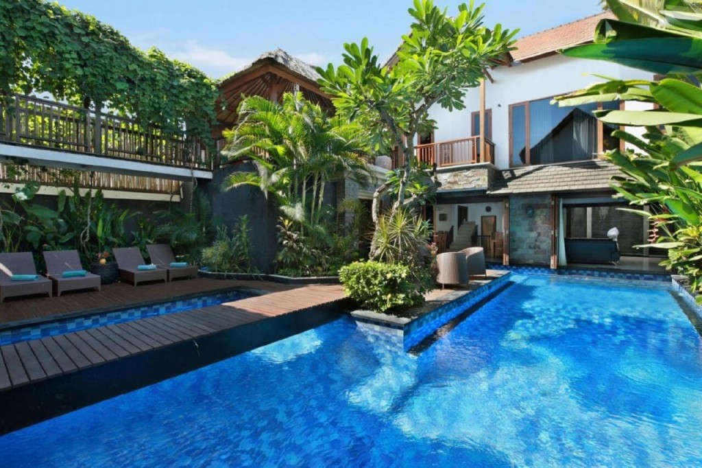 VILLA BLUE — 6BR Villa Rental in Seminyak — image 13