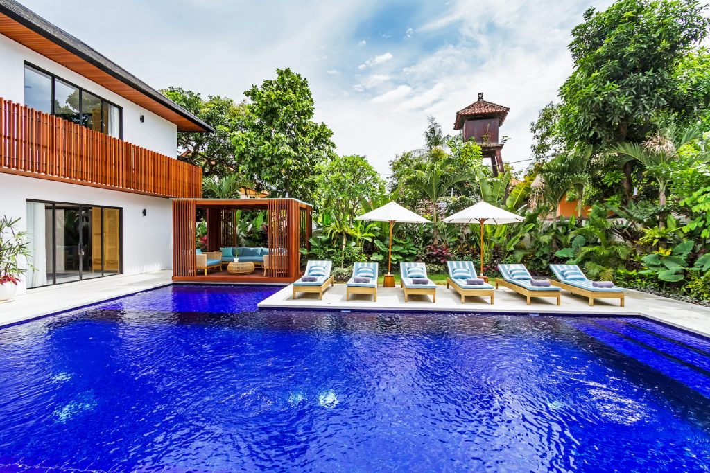 VILLA BLUE — 6BR Villa Rental in Seminyak — image 9