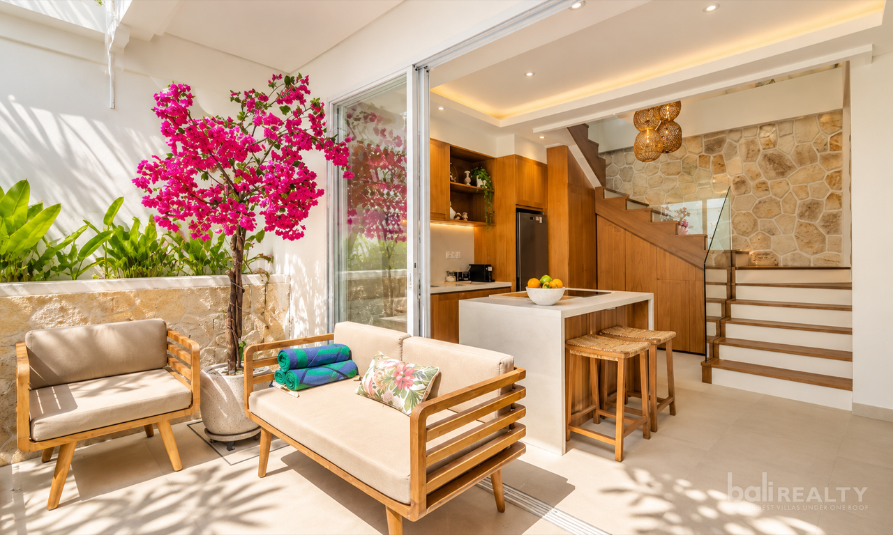 Three-Bedroom Villa in Prime Central Legian: Steps from Legian Beach – 2974