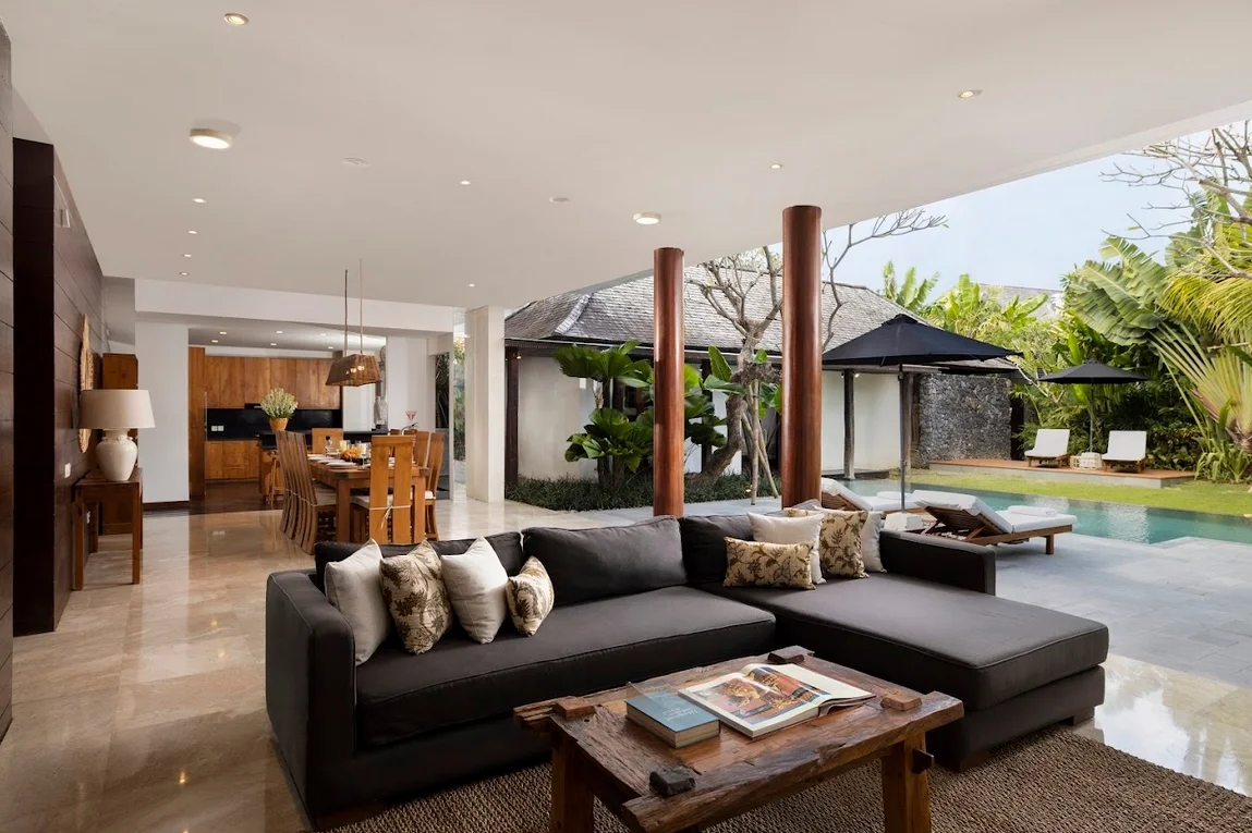 Luxurious 3BR Modern Villa in Prime Berawa, Canggu — image 5