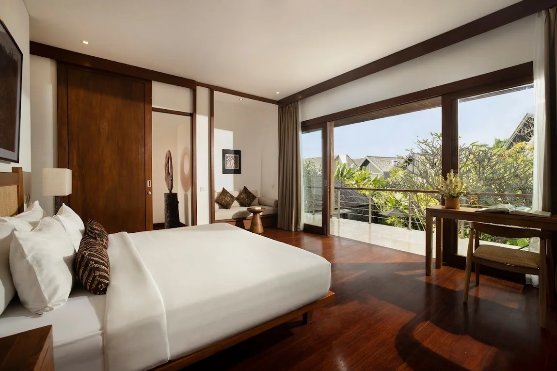 Luxurious 3BR Modern Villa in Prime Berawa, Canggu — image 15