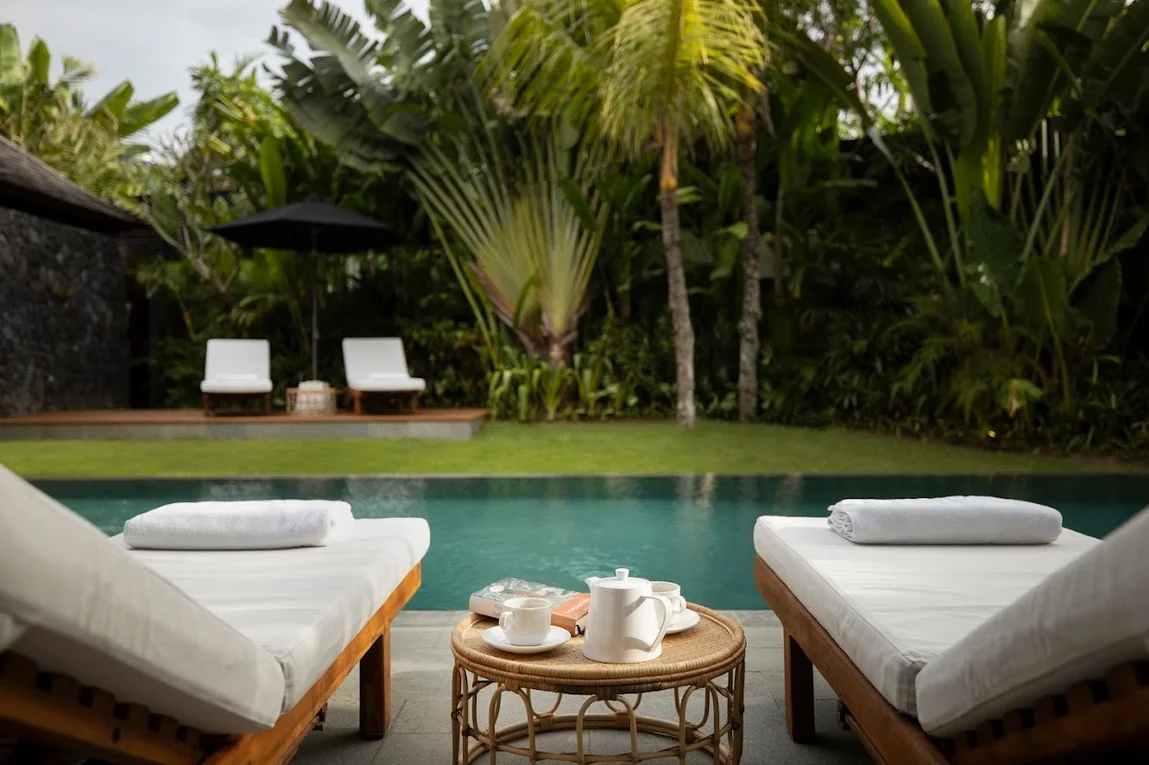 Luxurious 3BR Modern Villa in Prime Berawa, Canggu — image 4