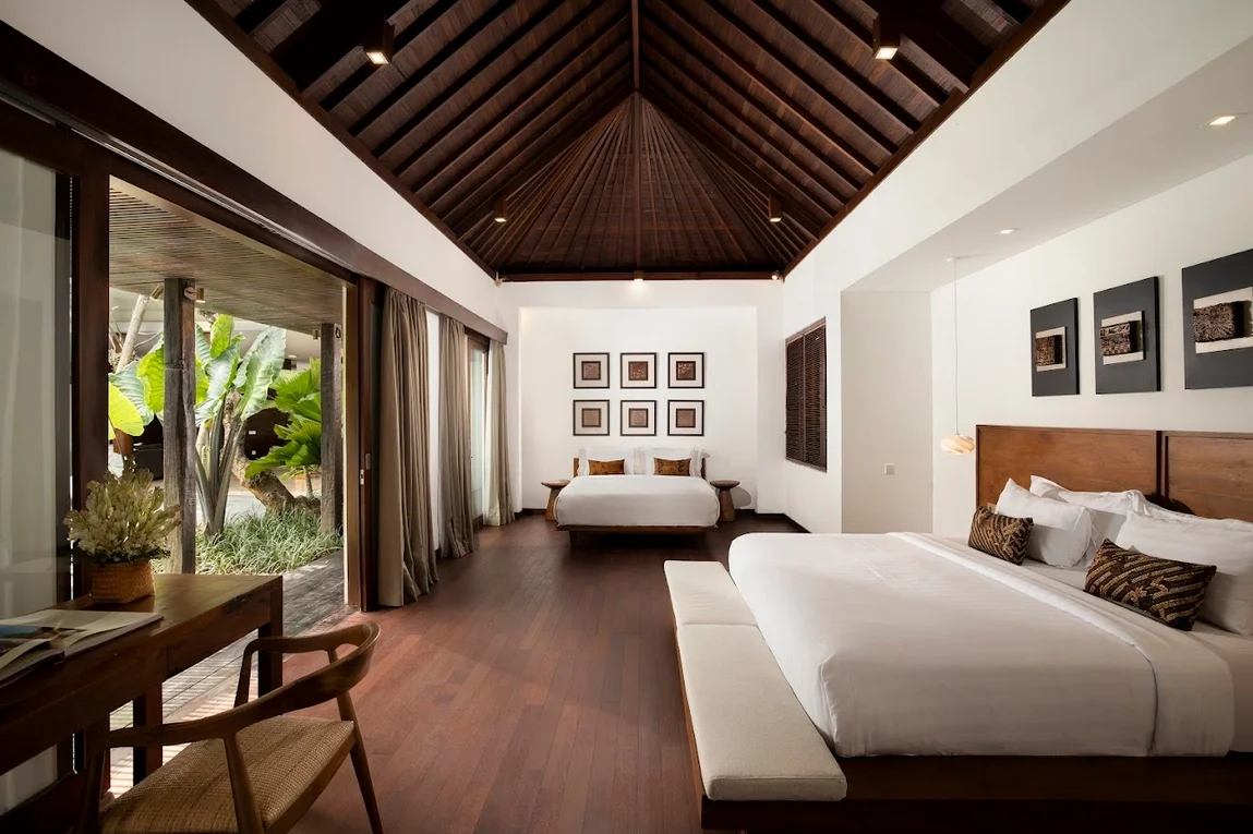 Luxurious 3BR Modern Villa in Prime Berawa, Canggu — image 12