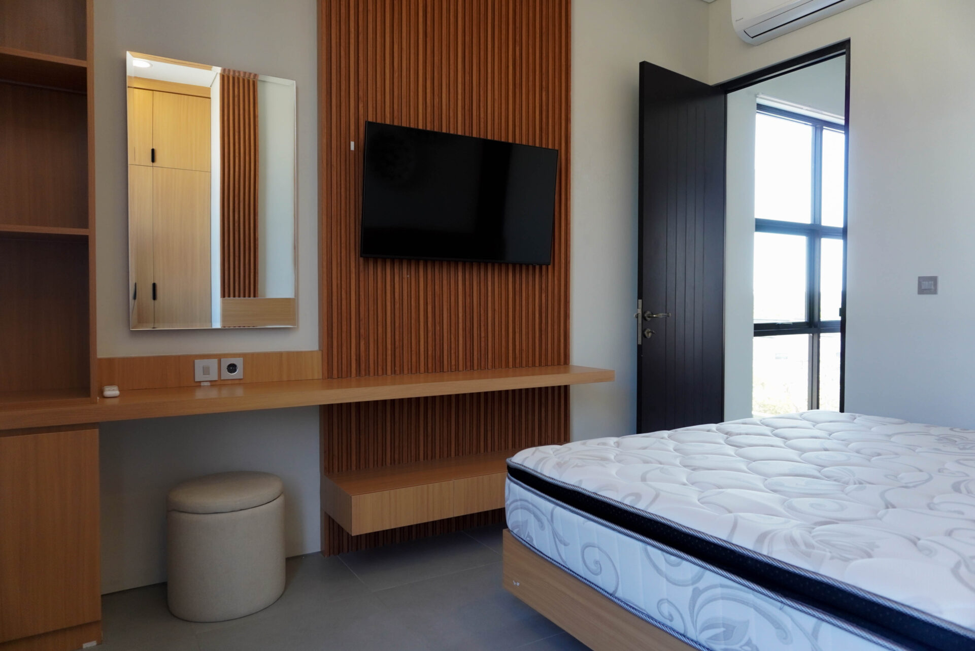 Modern 3-Bedroom Villa for Yearly Rent in Jimbaran — image 11