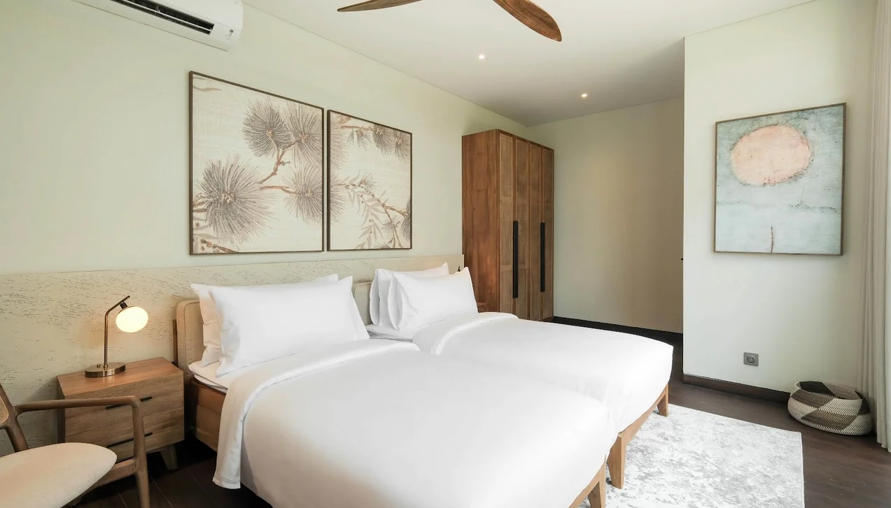 3-Bedroom Villa with Rooftop Pool in Pererenan Canggu – Modern Villa — image 6