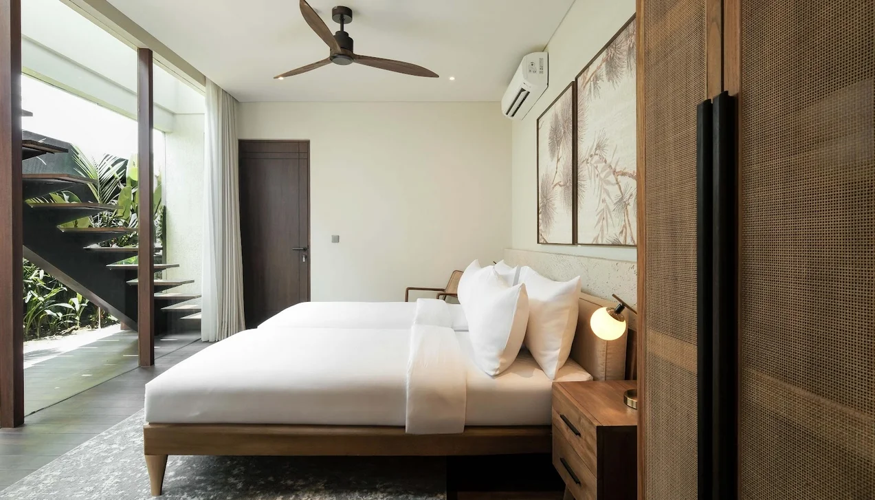 3-Bedroom Villa with Rooftop Pool in Pererenan Canggu – Modern Villa — image 3