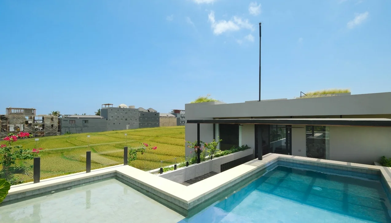 3-Bedroom Villa with Rooftop Pool in Pererenan Canggu – Modern Villa — image 14