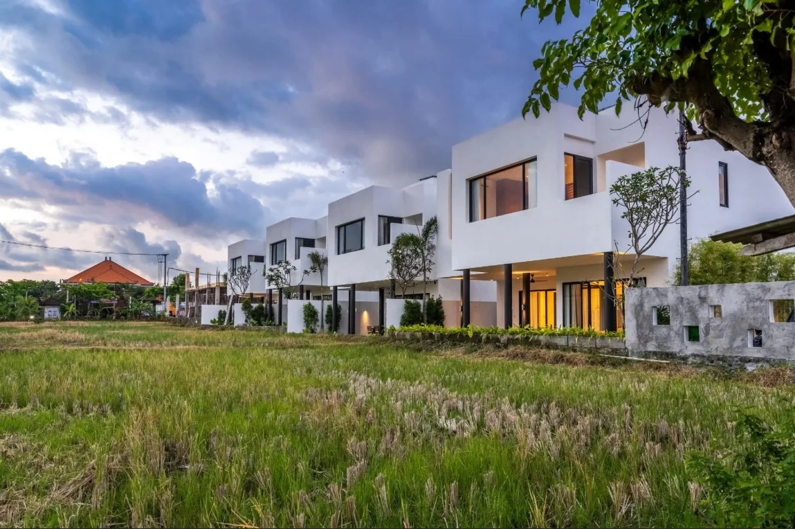 3-Bedroom Private Pool Villa Rental in Berawa Canggu – Modern Villa — image 17