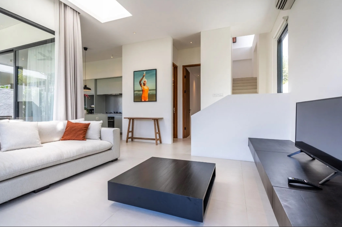 3-Bedroom Private Pool Villa Rental in Berawa Canggu – Modern Villa — image 16