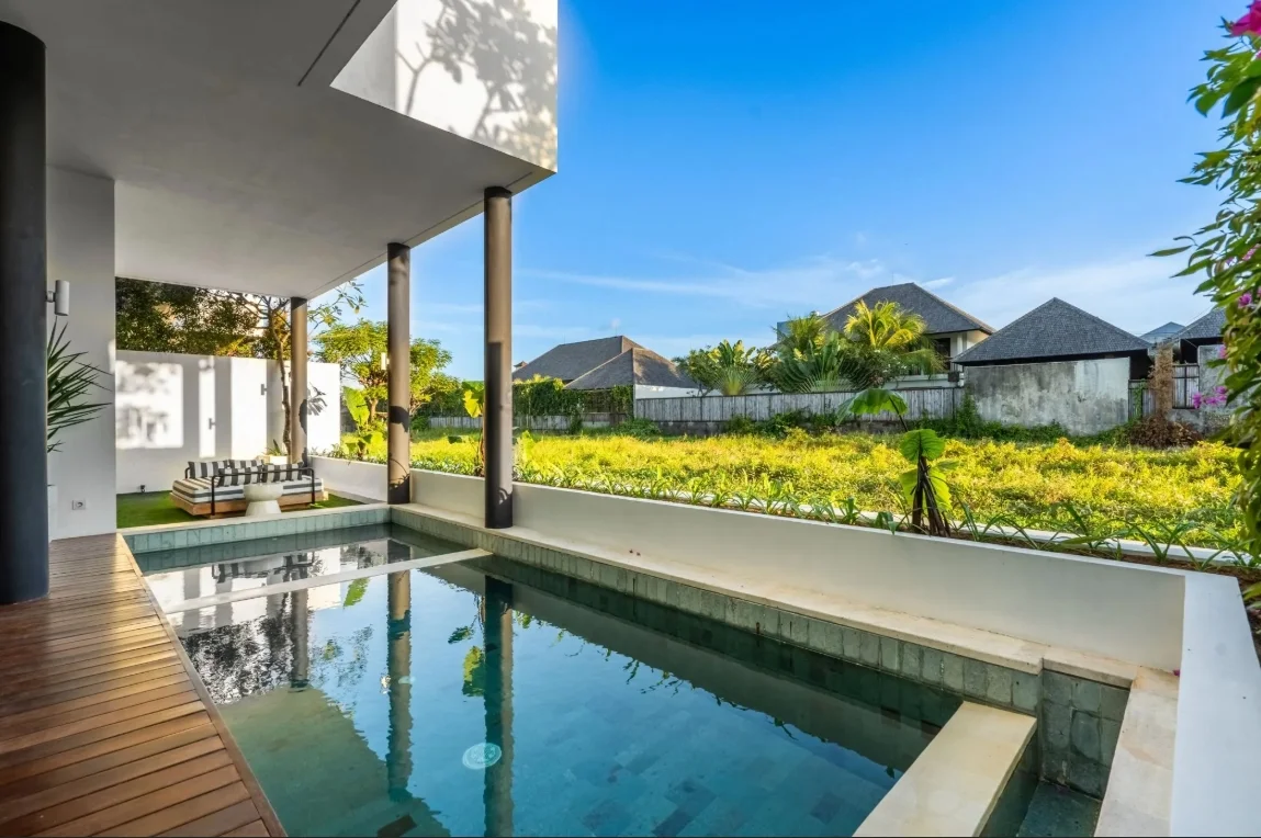 3-Bedroom Private Pool Villa Rental in Berawa Canggu – Modern Villa — image 4
