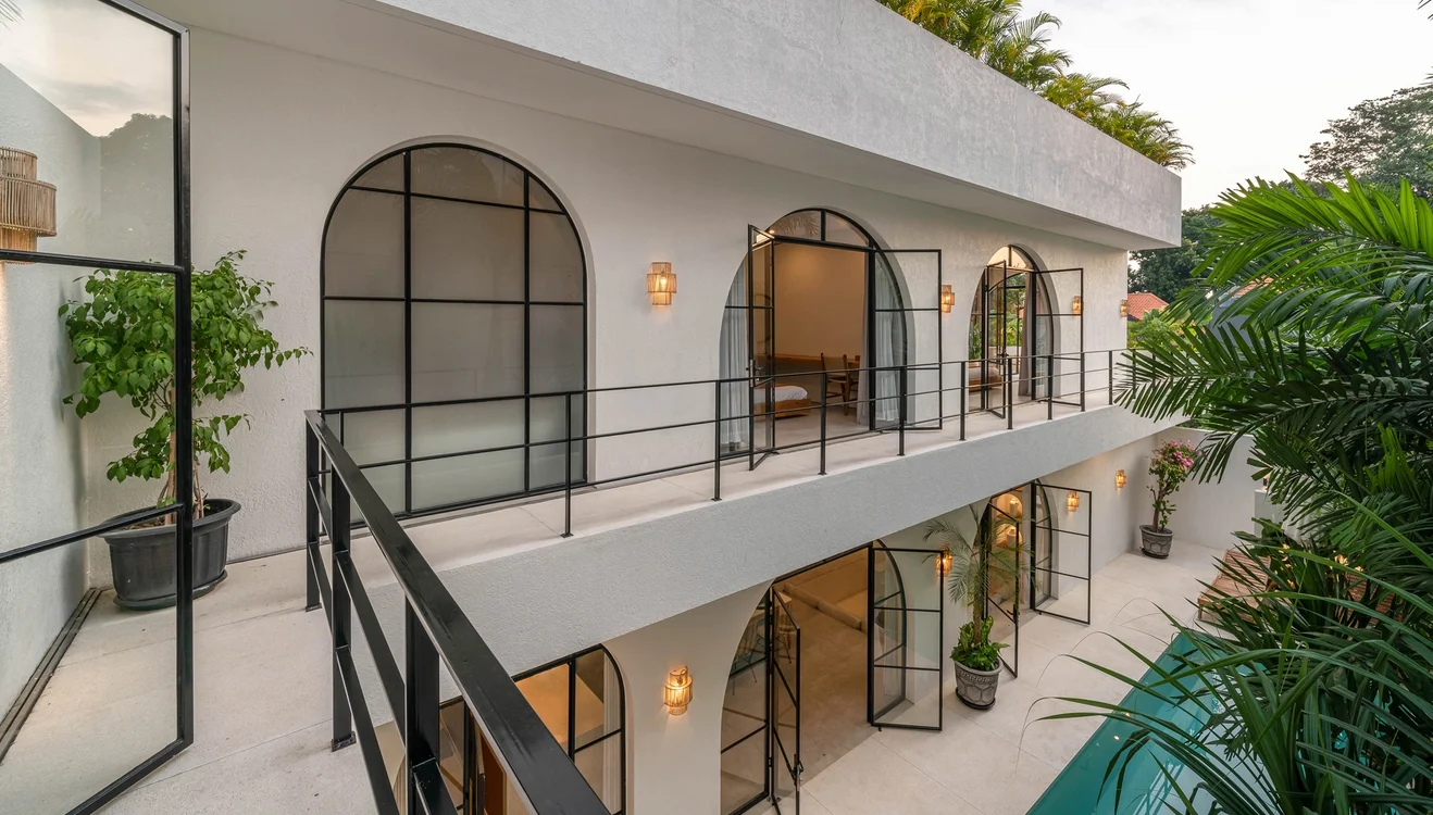 Modern 6-Bedroom Villa with Rooftop Jacuzzi & Private Pool in Umalas — image 12