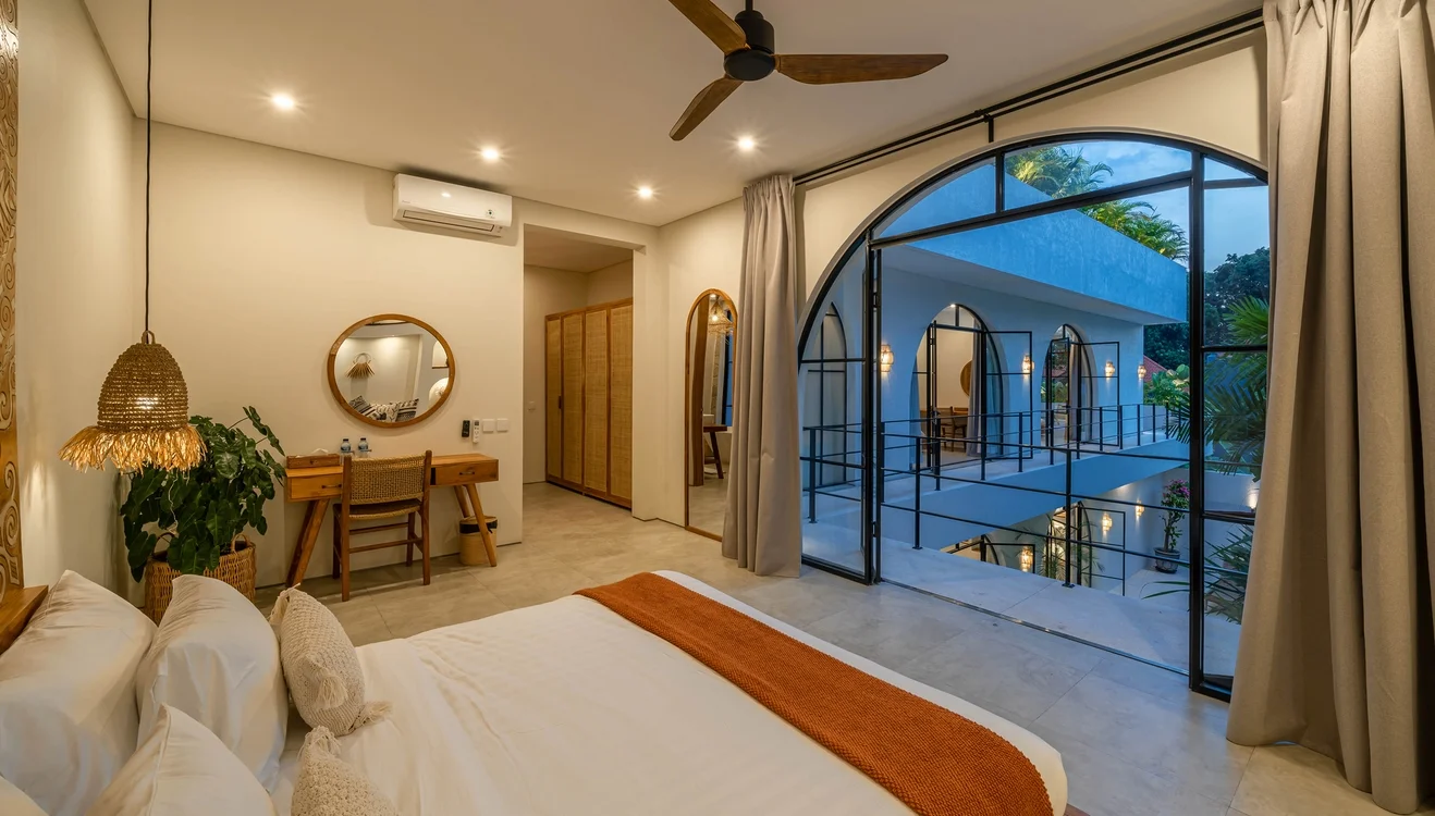 Modern 6-Bedroom Villa with Rooftop Jacuzzi & Private Pool in Umalas — image 11