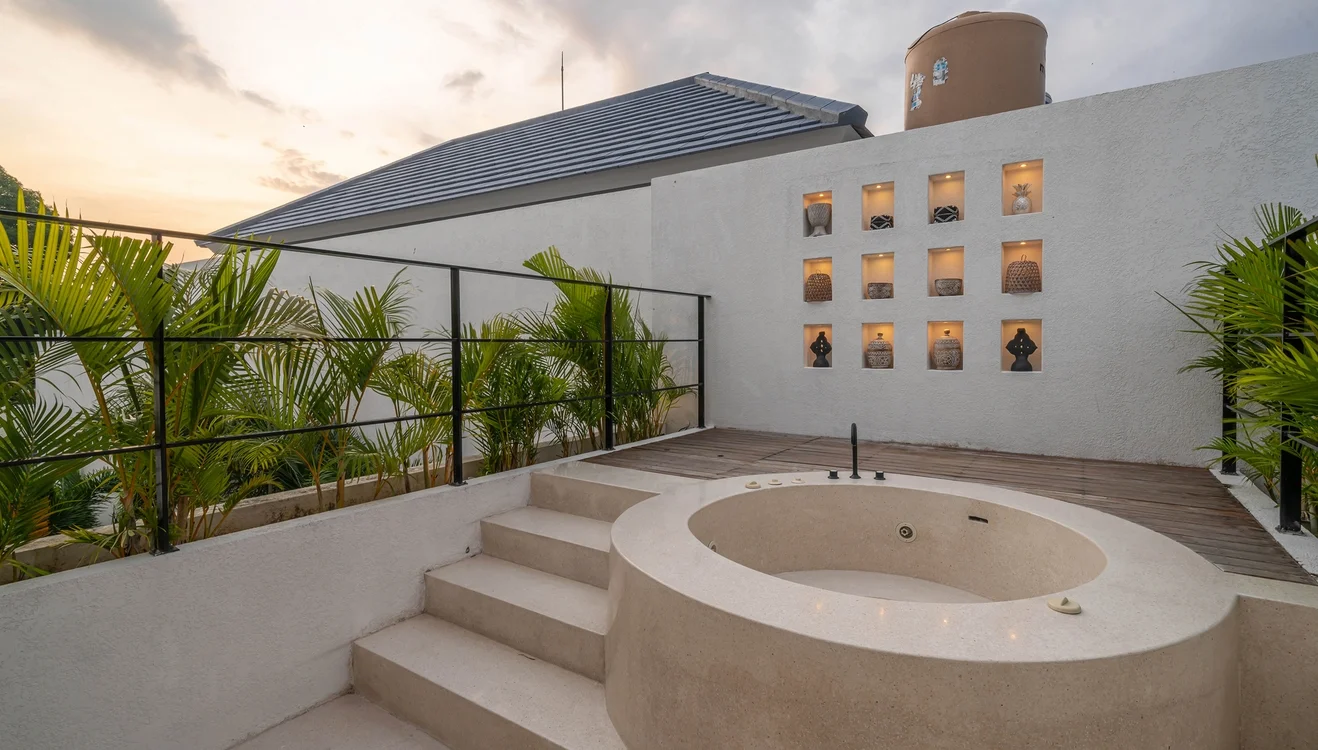 Modern 6-Bedroom Villa with Rooftop Jacuzzi & Private Pool in Umalas — image 7