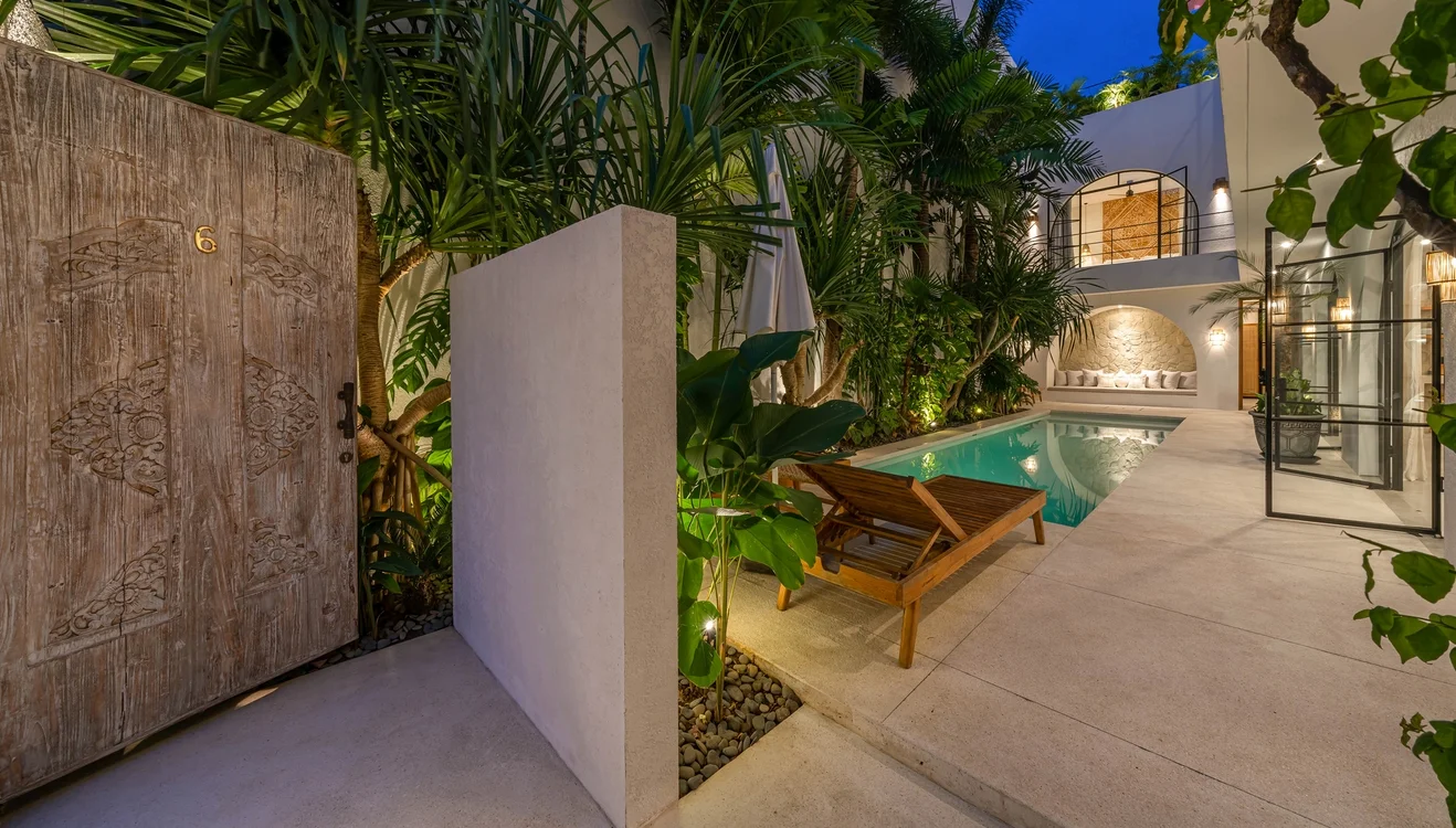 Modern 6-Bedroom Villa with Rooftop Jacuzzi & Private Pool in Umalas — image 6