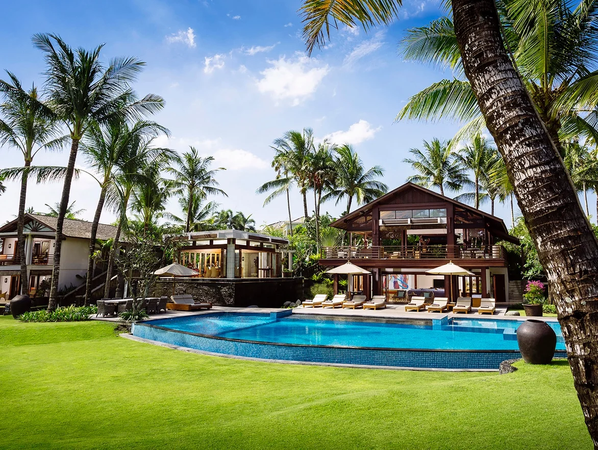 Oceanfront 5BR Luxury Villa on Cemagi Beach – BVI3868