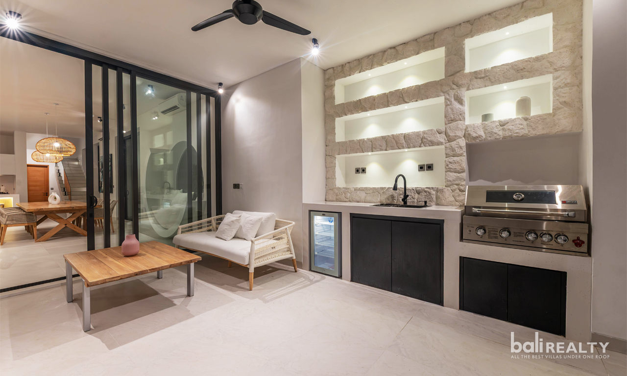 River view 3 bedroom Villa in Central Pererenan Beachside – 3010 — image 15
