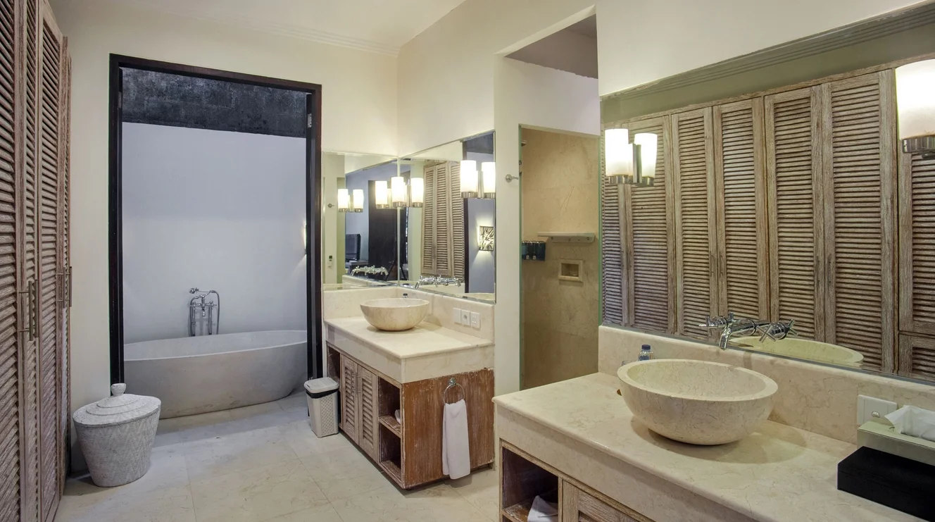Private 4-Bedroom Estate with Pool & Staff in Canggu – BVI619 — image 13
