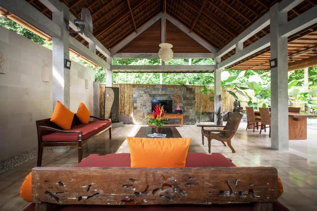 Stylish 3BR Villa Large Garden & Pool Near Seminyak Beach – BVI5754 — image 15