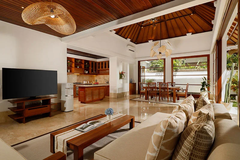 Stylish 3-Bedroom Villa with Private Pool, Walking Distance to Jimbaran Beach — image 14