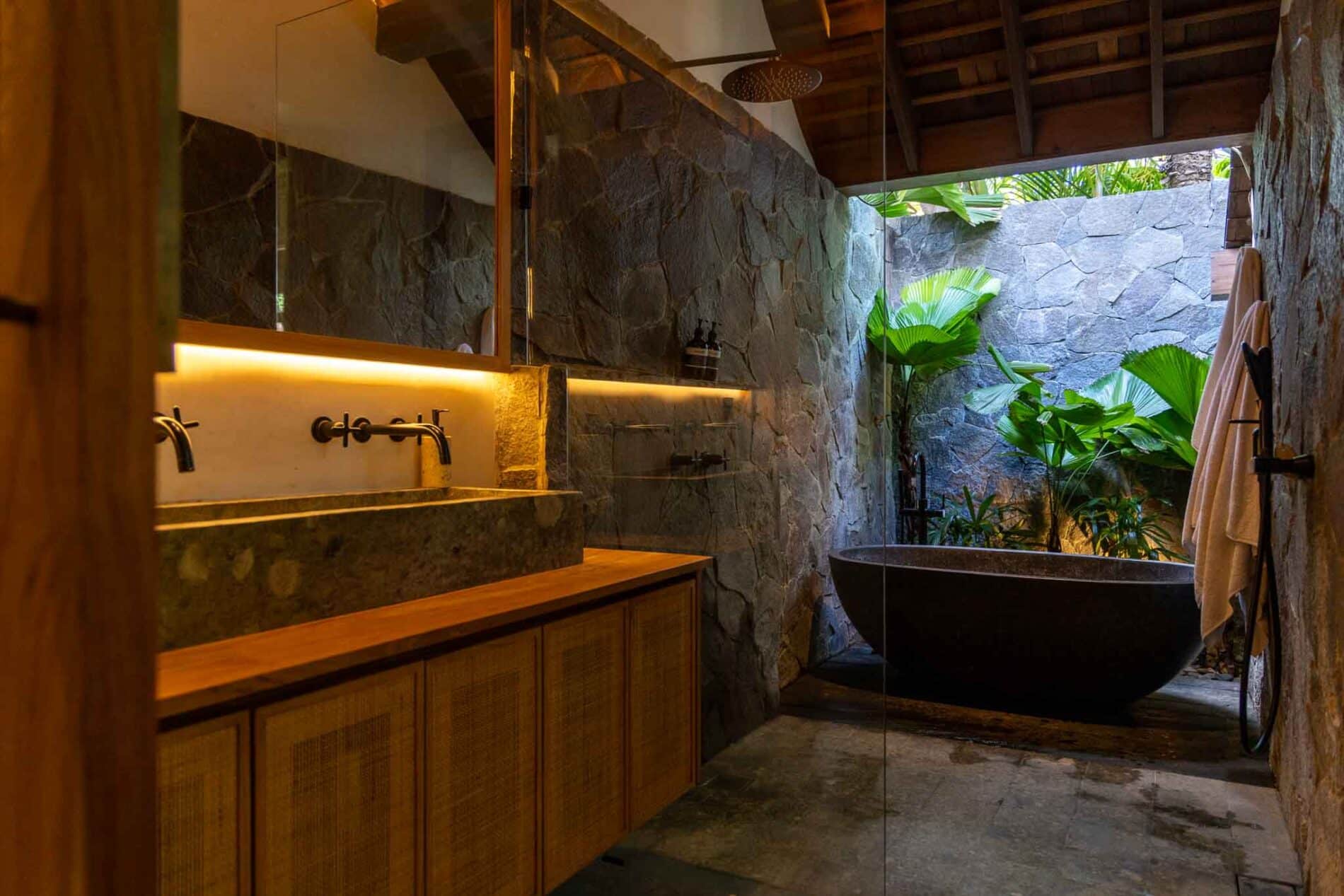 Sustainable 5-Bedroom Villa for Monthly Rent in Pererenan — image 15
