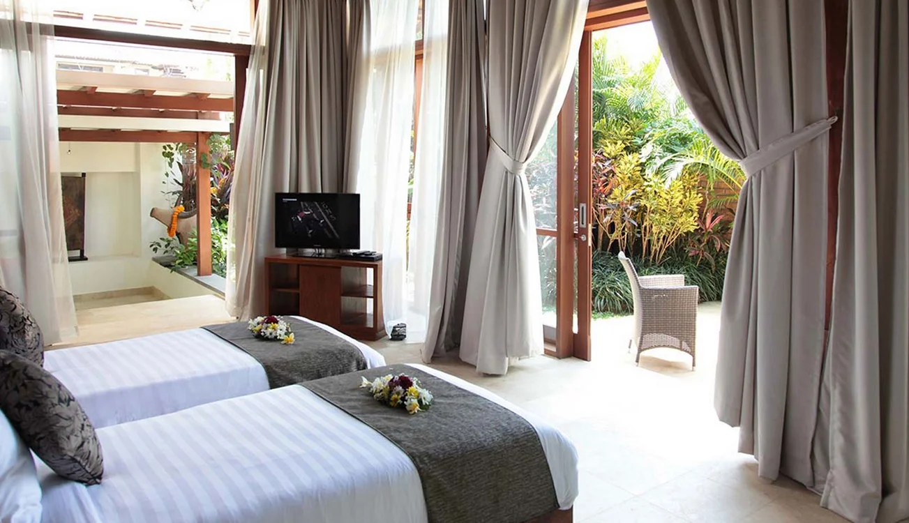 Villa Tenang 3-Bedroom with Rice Field View in Berawa, Canggu — image 14