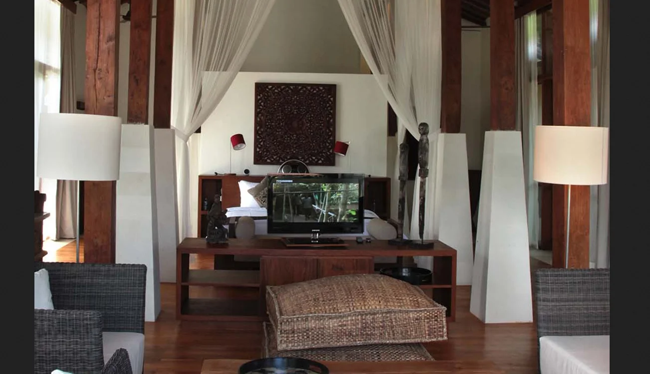 Villa Tenang 3-Bedroom with Rice Field View in Berawa, Canggu — image 9