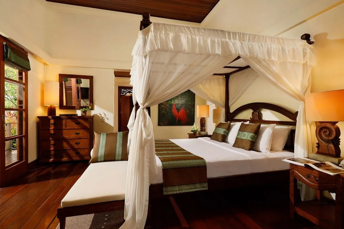 Tropical 3-Bedroom Villa with Private Pool Near Jimbaran Beach — image 12