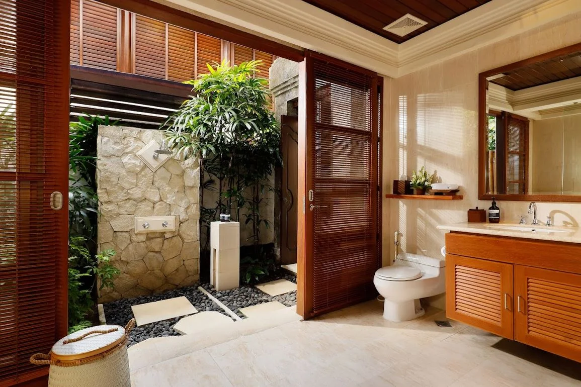 Tropical 3-Bedroom Villa with Private Pool Near Jimbaran Beach — image 19