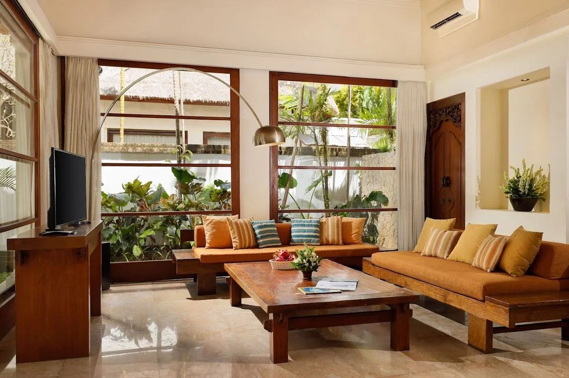 Tropical Hideaway 3-Bedroom Villa in Jimbaran – Family Villa Near the Beach — image 9
