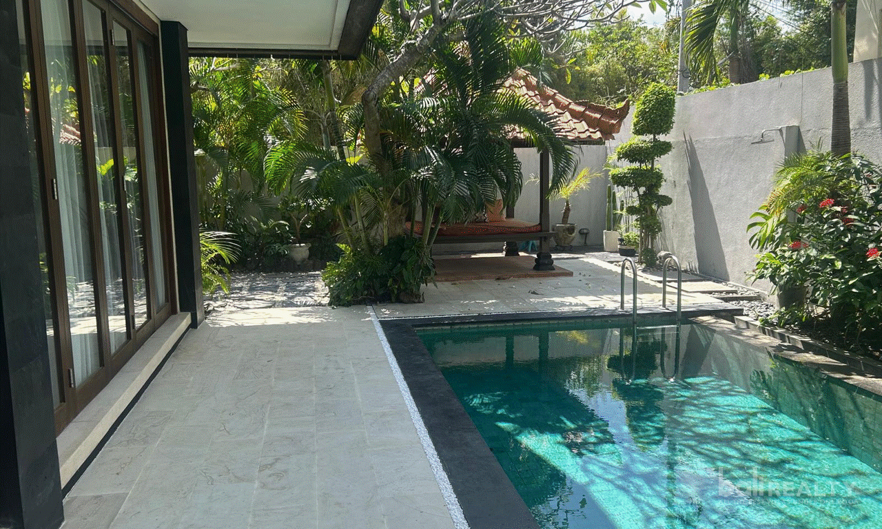 Elegant Fully Furnished 3 Bedroom Family Villa in Bumbak, Umalas – Perfect Home or Long-Term Investment 2993 — image 1