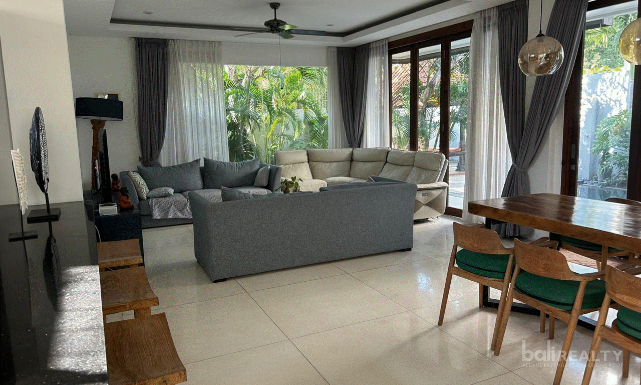 Elegant Fully Furnished 3 Bedroom Family Villa in Bumbak, Umalas – Perfect Home or Long-Term Investment 2993 — image 2