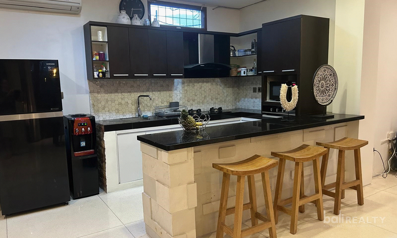 Elegant Fully Furnished 3 Bedroom Family Villa in Bumbak, Umalas – Perfect Home or Long-Term Investment 2993 — image 5