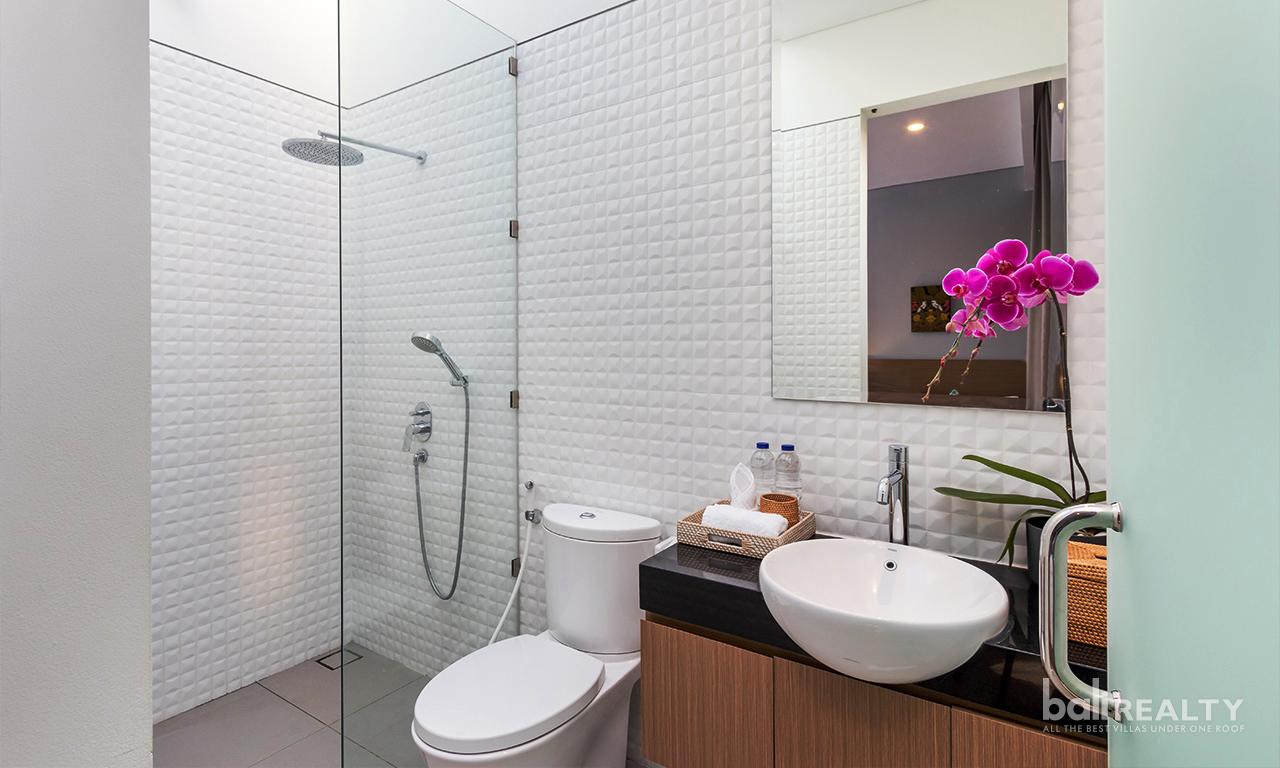 Contemporary 2-Bedroom Villa Offered on a Secure Long-Term Leasehold 2965 — image 12