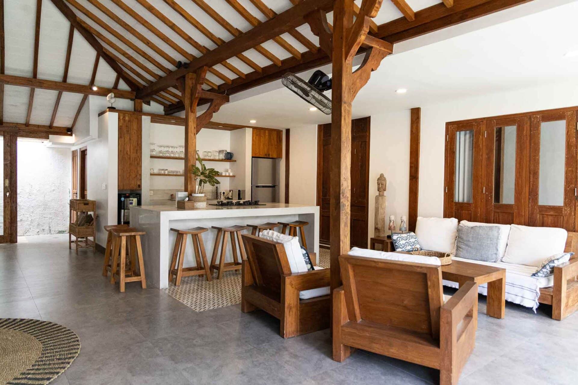 A great 4 bedroom villa in Berawa Canggu — image 7