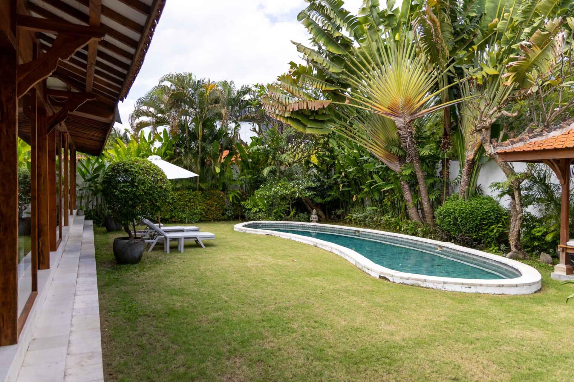 A great 4 bedroom villa in Berawa Canggu — image 2