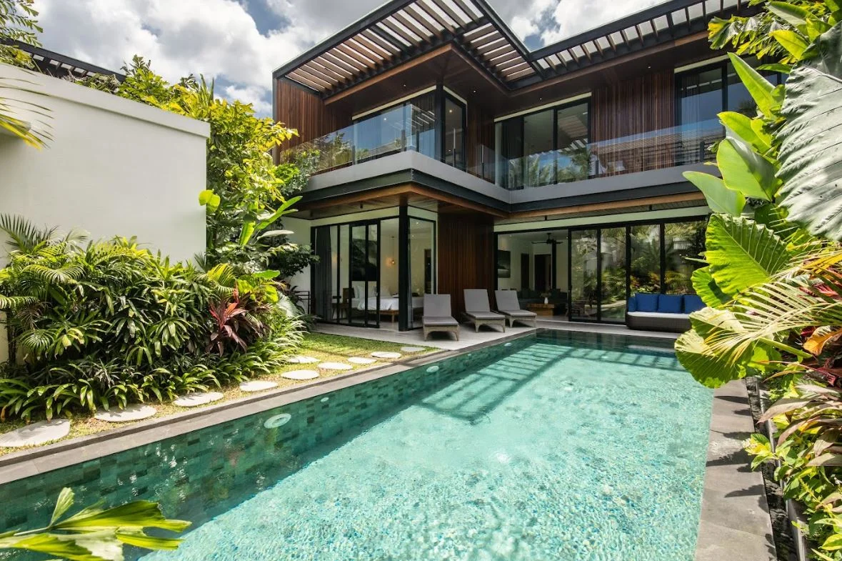 Luxury 4-Bedroom Villa in Pererenan Canggu with Private Pool — image 3