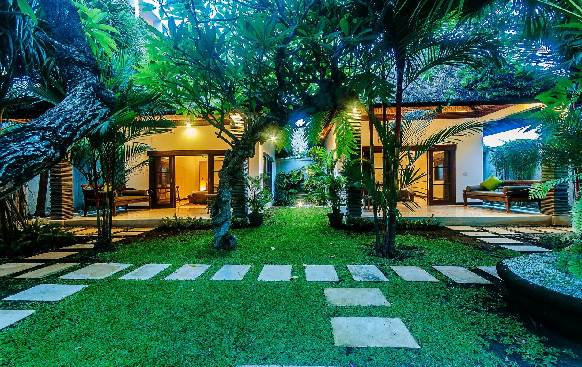 Villa Damai, 3 Bedroom Drupadi ~ Asia Holiday Retreats, Luxury Villas. Handpicked by Experts — image 17