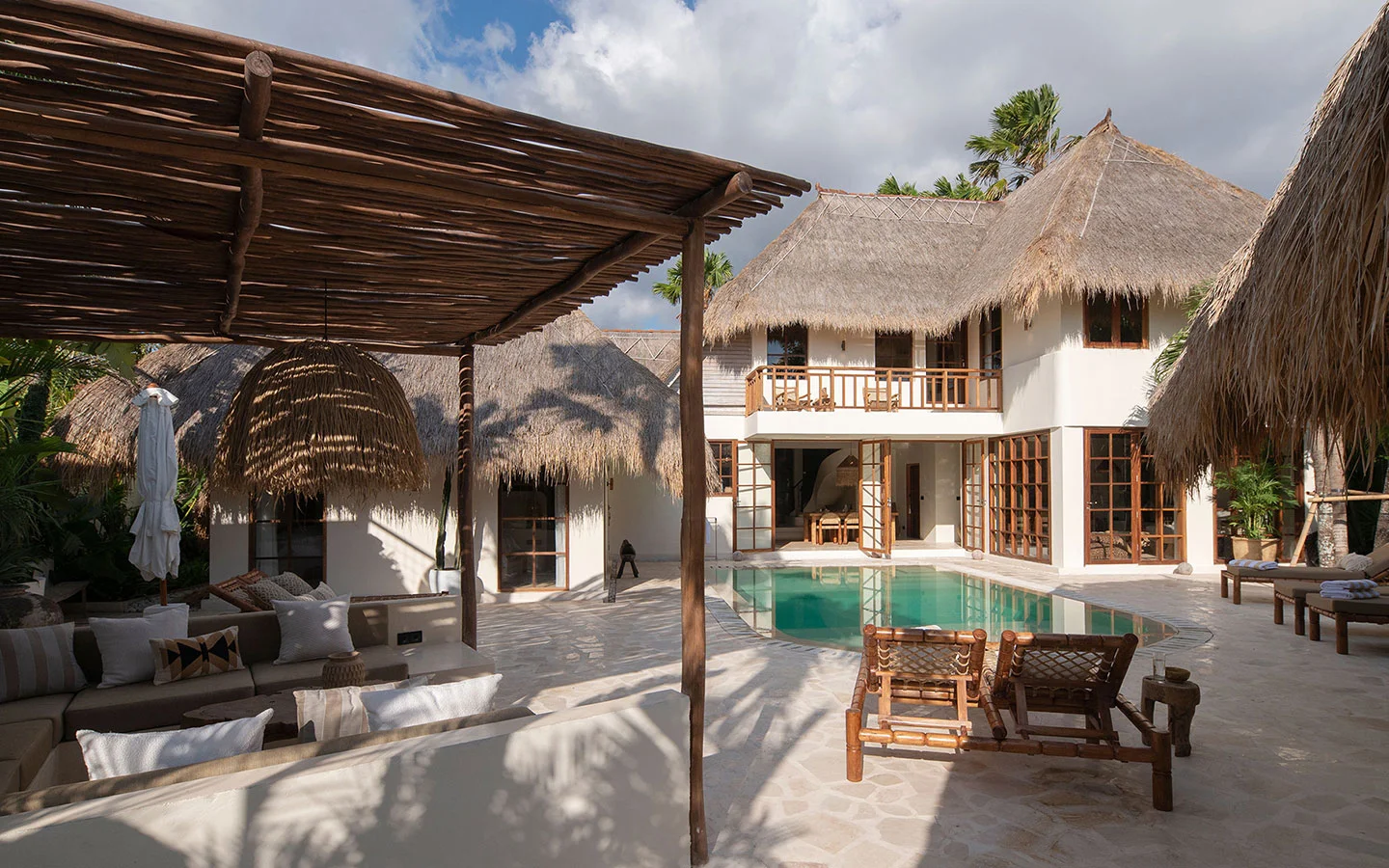4BR Bohemian Modern Luxury Villa near Pererenan Beach in Canggu — image 3