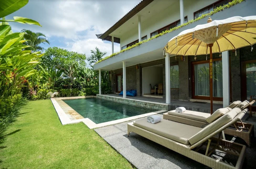 Spacious 7-Bedroom Private Villas – Tropical Oasis Near Bali’s Famous Surf Beaches — image 3