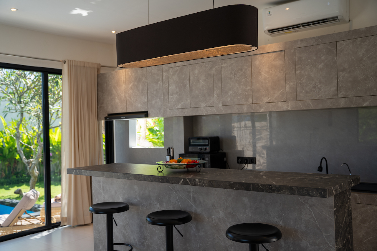 Elegant 3-Bedroom Home Overlooking Rice Fields in Tumbak Bayuh — image 12