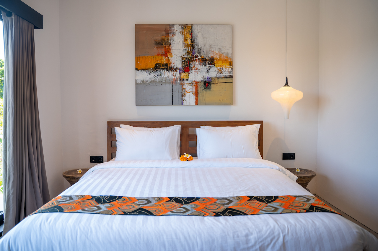 Elegant 3-Bedroom Home Overlooking Rice Fields in Tumbak Bayuh — image 15
