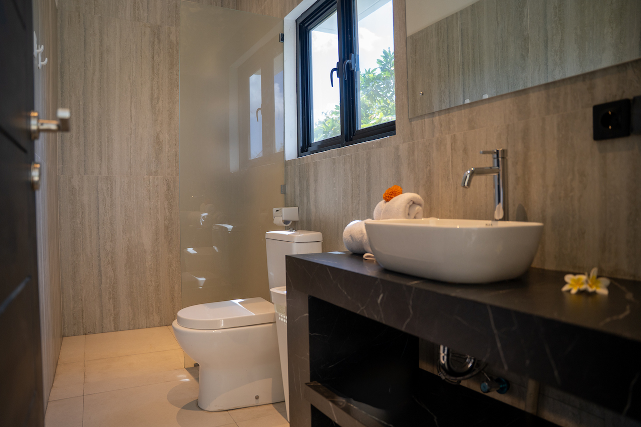 Elegant 3-Bedroom Home Overlooking Rice Fields in Tumbak Bayuh — image 16
