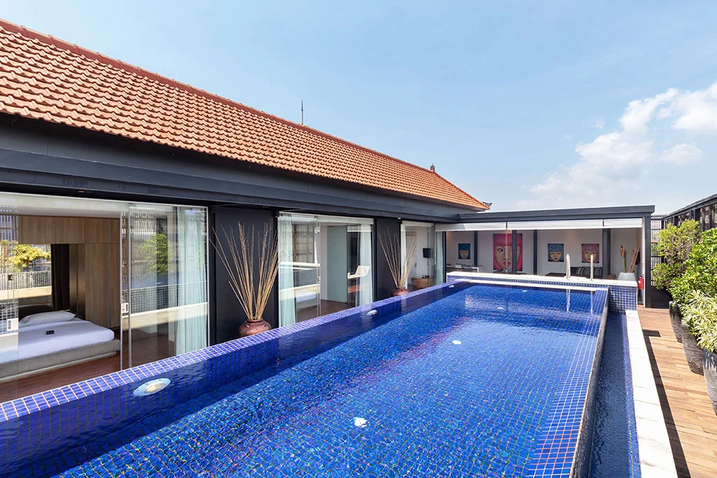 Chic 3-Bedroom Rooftop Apartment with Private Pool in Central Seminyak – BVI48075