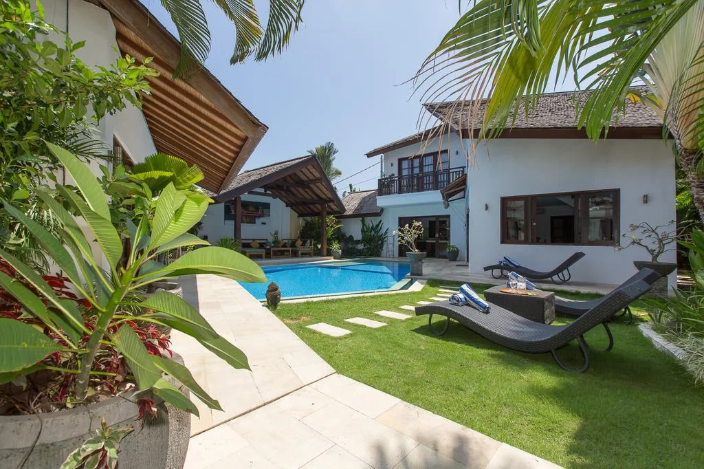 Stylish 3BR Private Villa w/ Pool, Garden & Top Location | Legian–Seminyak Border – BVI7903 — image 3