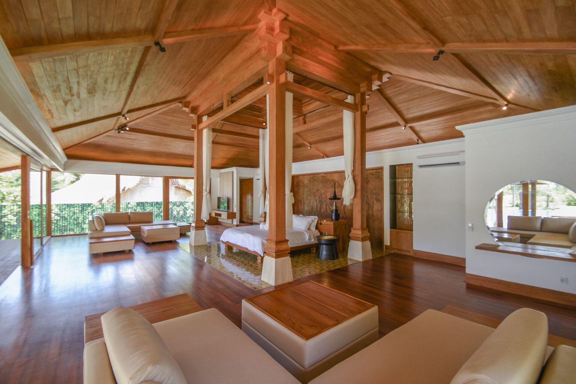 Luxury 4 Bedroom Estate with Rice Field Views in Tabanan — image 10