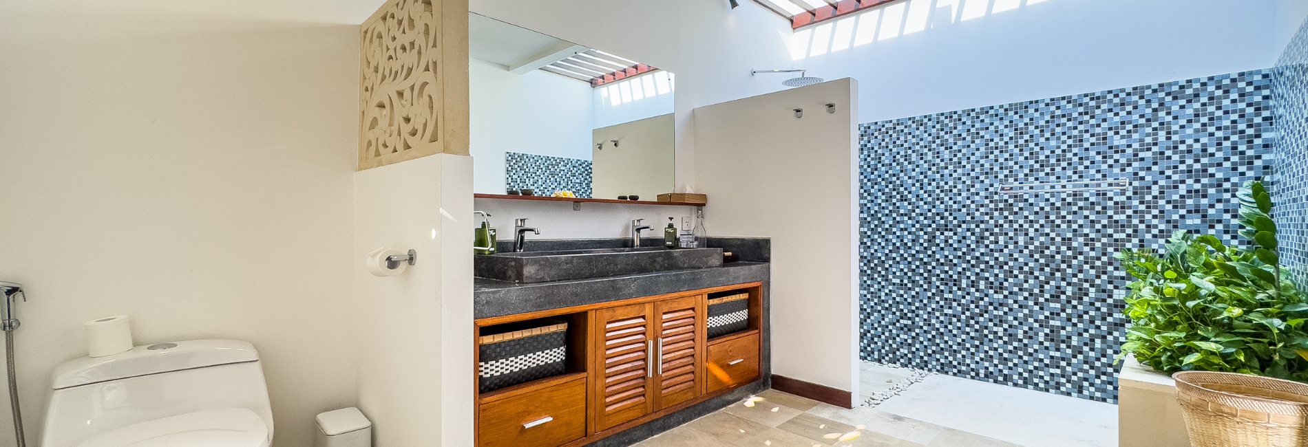 Villa Umah Kupu Kupu 2 ~ Asia Holiday Retreats, Luxury Villas. Handpicked by Experts — image 11