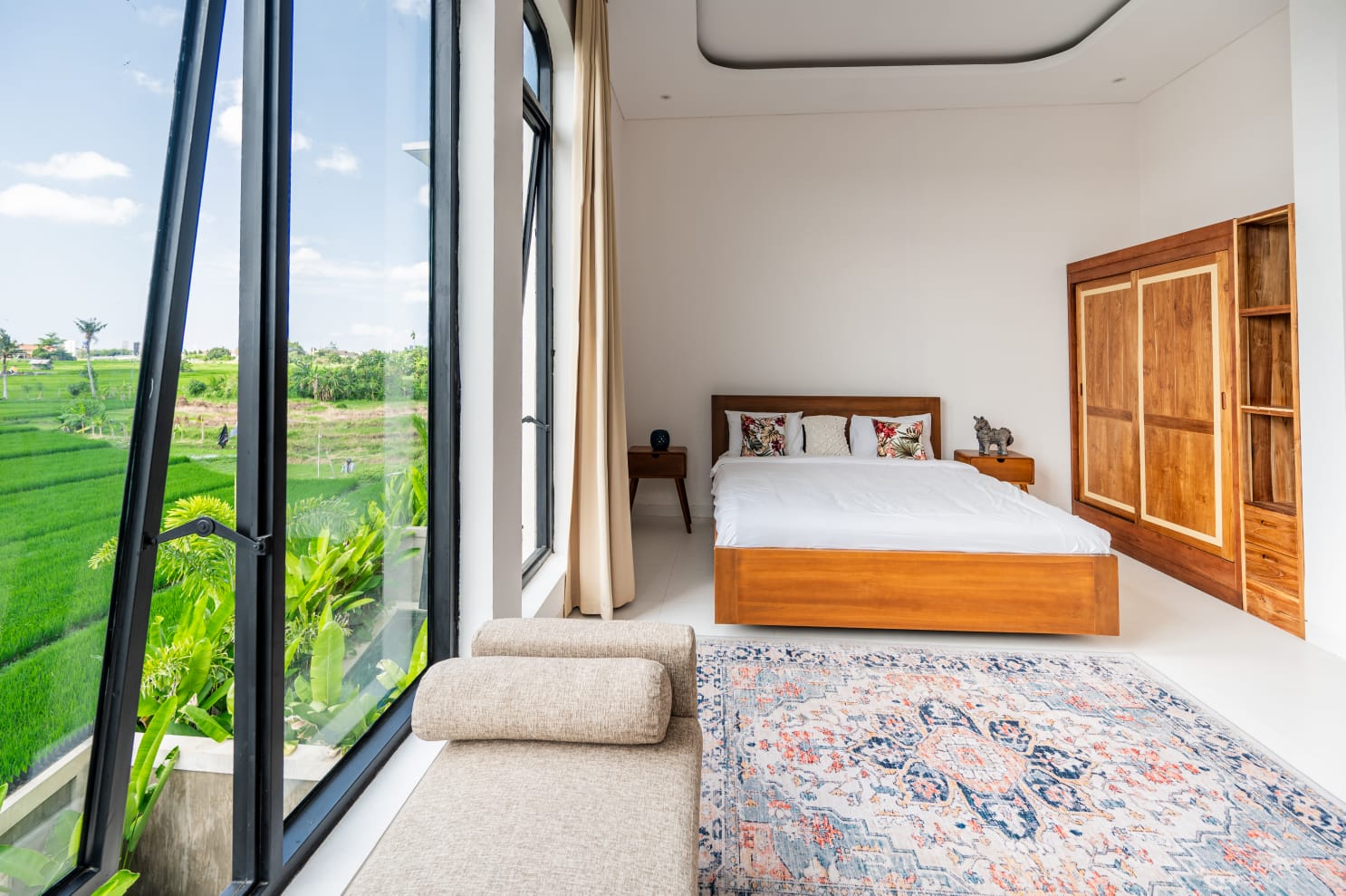 Modern 3 Bedroom Villa with Enclosed Living in Berawa — image 7
