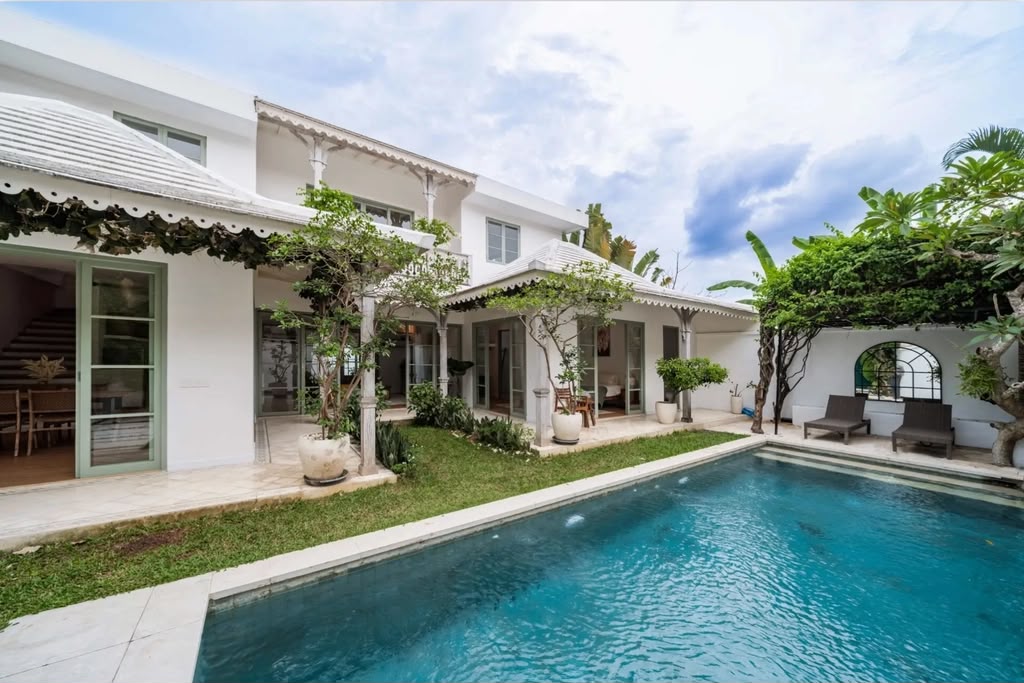 Modern 2+1 Bedroom Villa for Monthly & Yearly Rent in Canggu, Bali